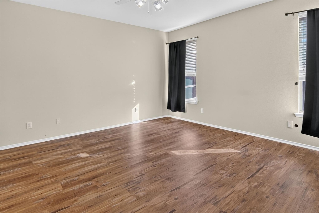 2917 Yoakum Street - Photo 17