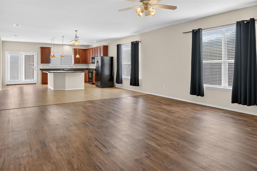 2917 Yoakum Street - Photo 5