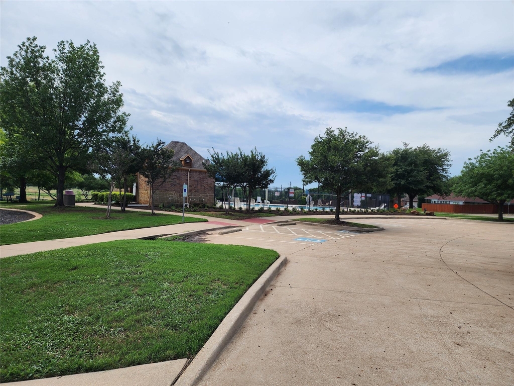 729 Watson Way - Photo 3