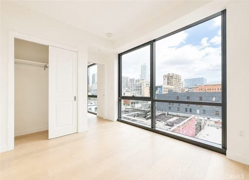 400 S Broadway - Photo 5
