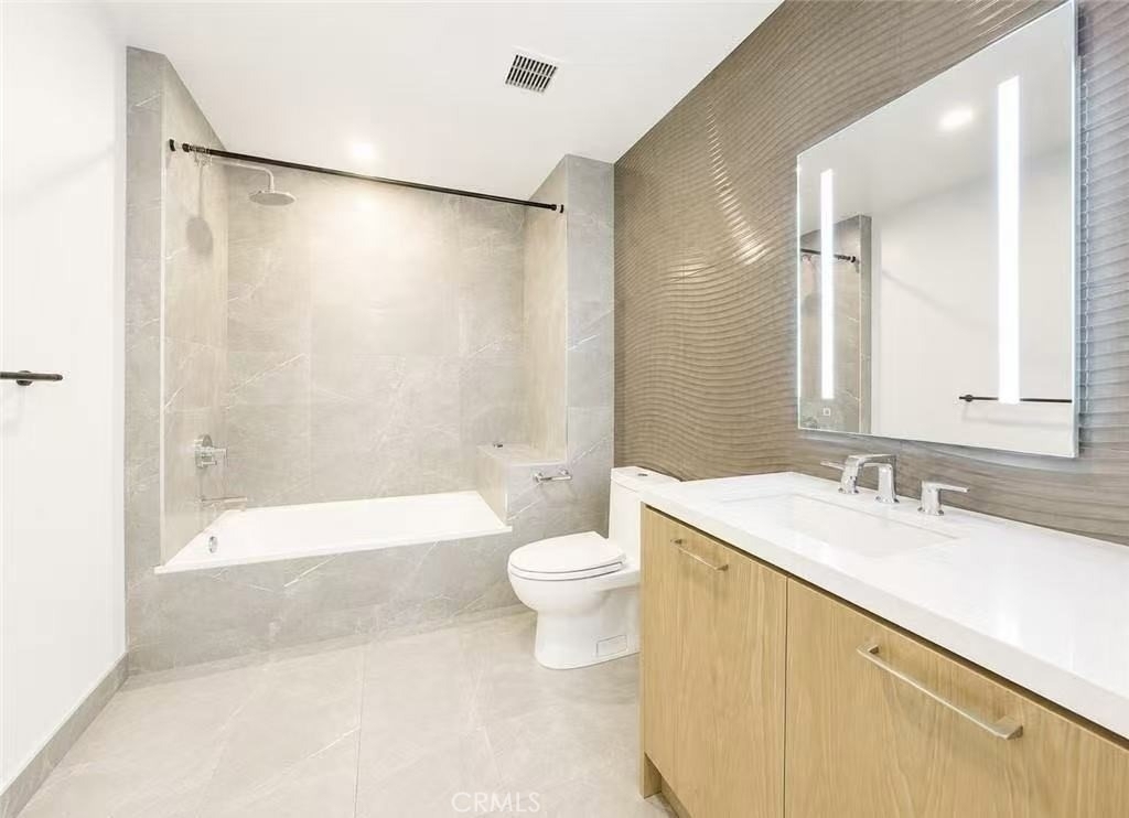 400 S Broadway - Photo 6