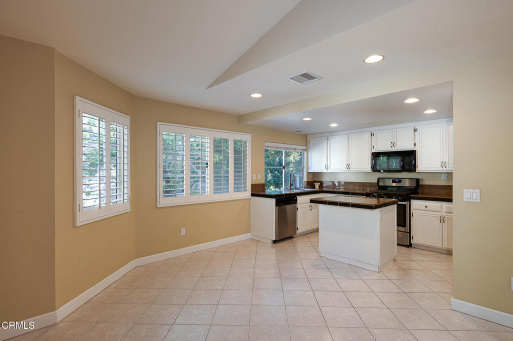 935 Goodman Avenue - Photo 11