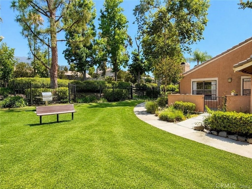 10655 Lemon Avenue - Photo 21