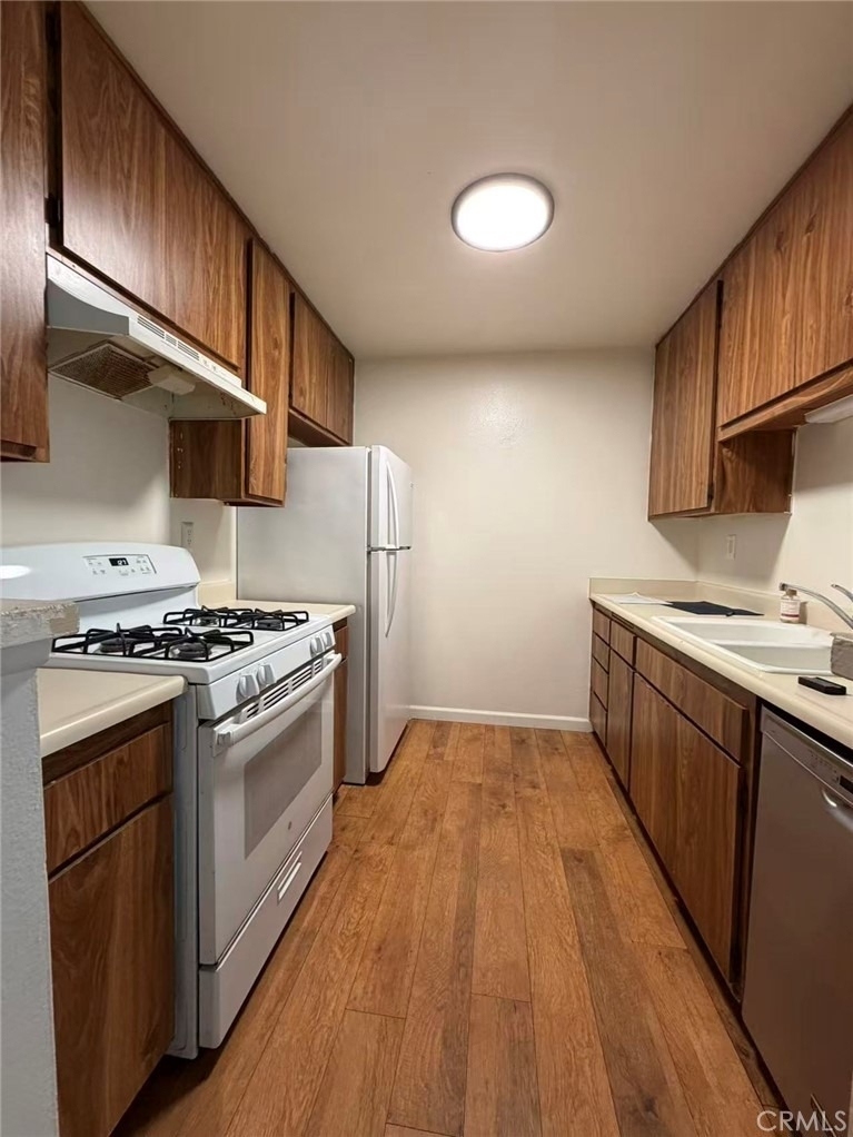 1650 S Campus Avenue - Photo 8