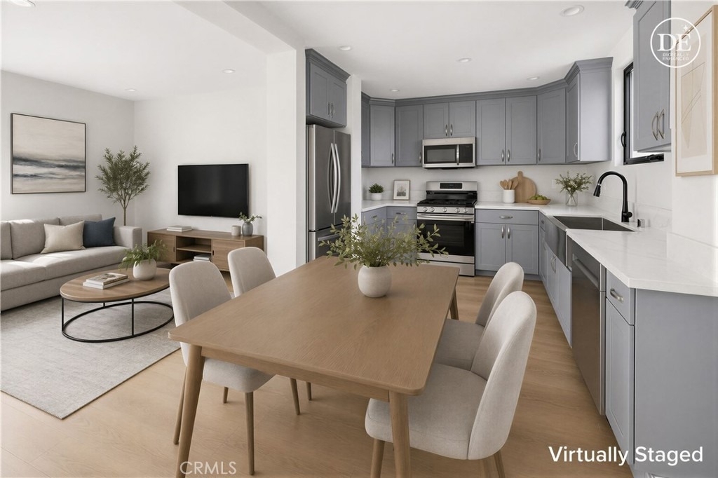 10156 Regent - Photo 0