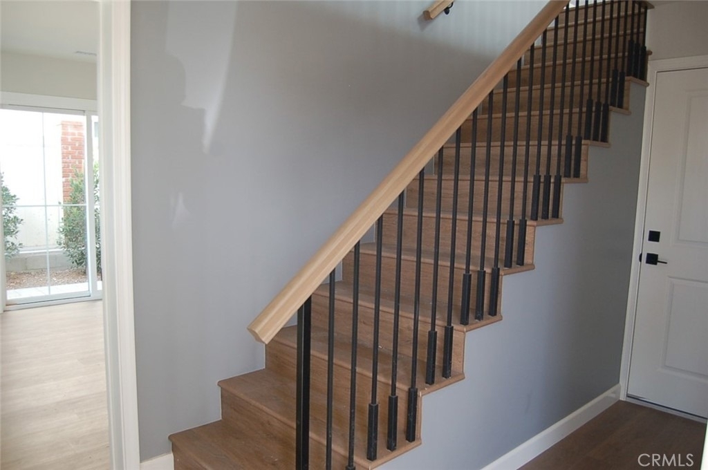 413 W Duarte Road - Photo 2