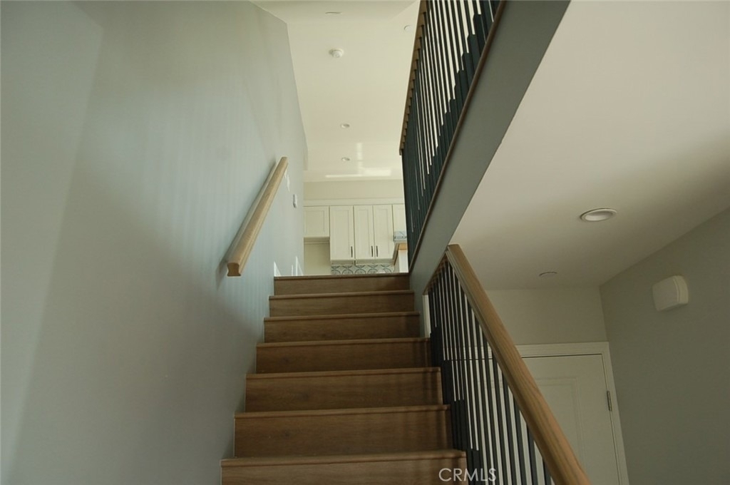413 W Duarte Road - Photo 8