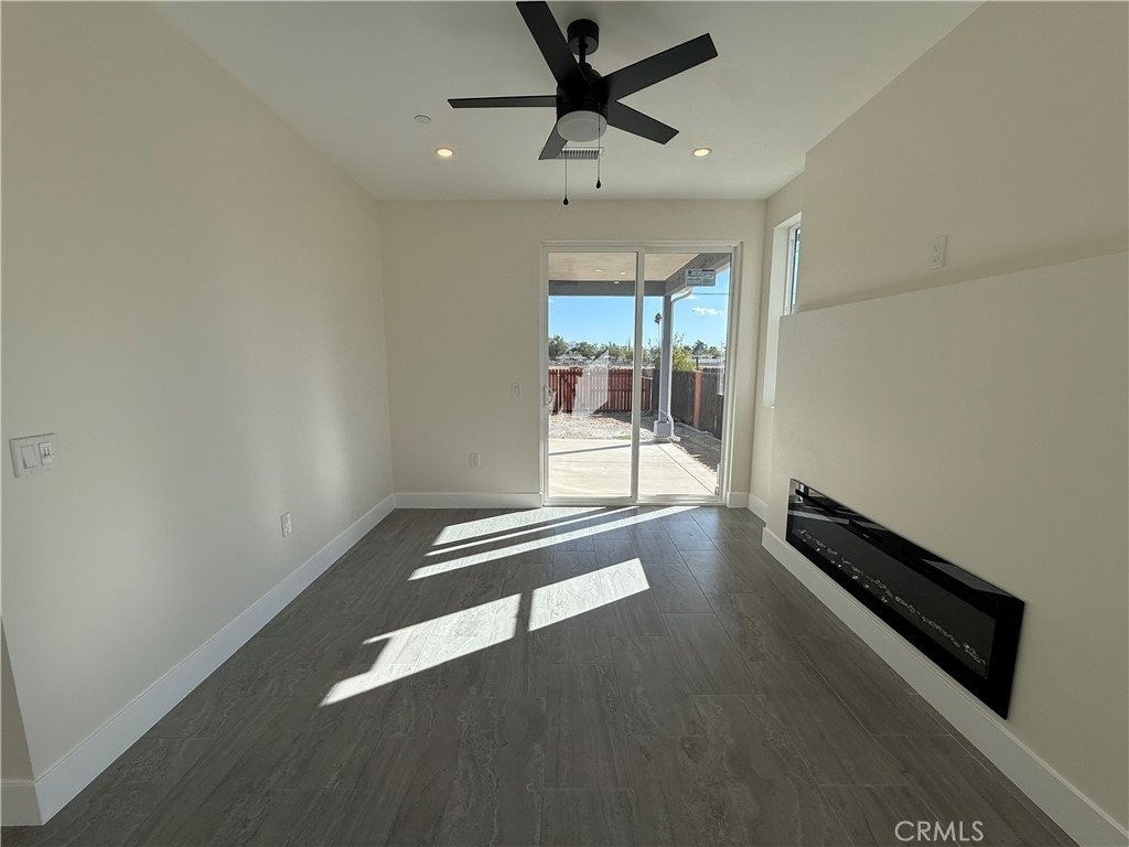 179 E 8th Street - Photo 10