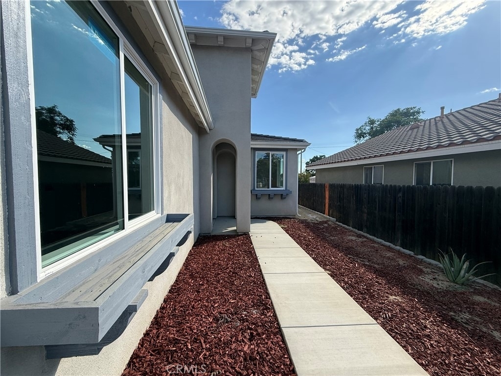 179 E 8th Street - Photo 3