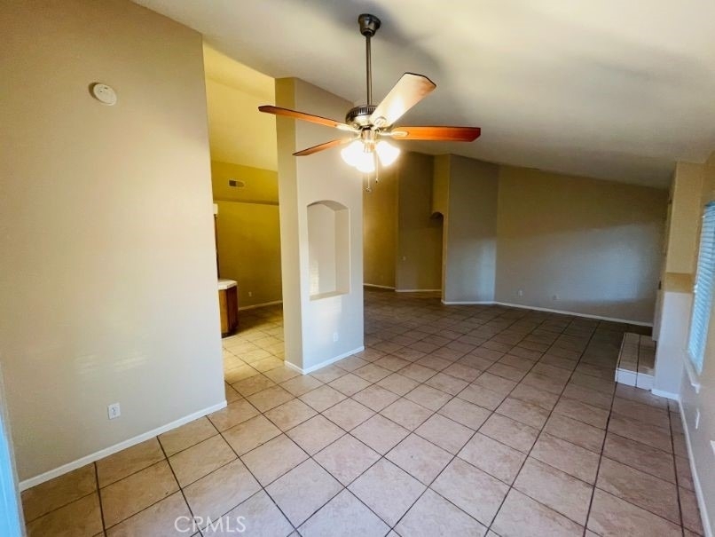 1050 Falcon Court - Photo 7