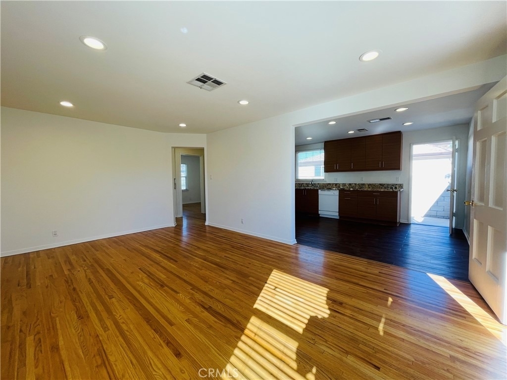 8465 Quartz Avenue - Photo 5