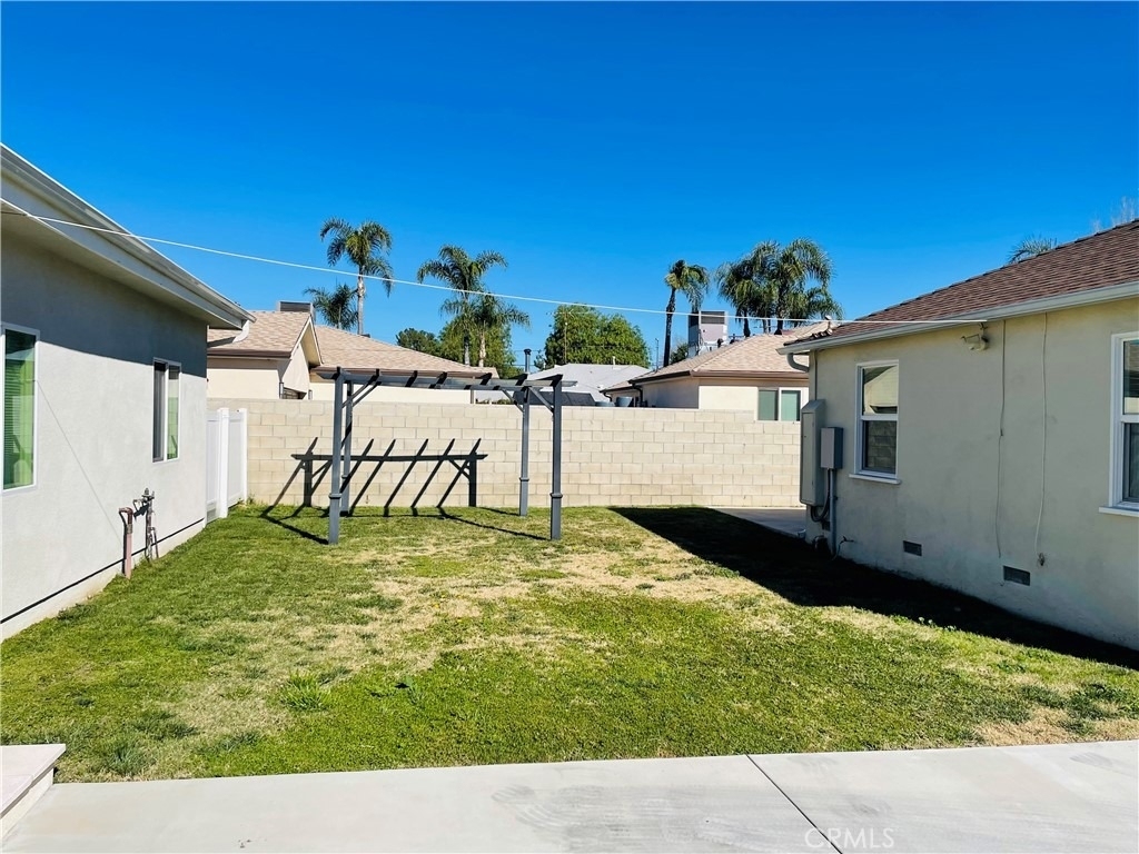 8465 Quartz Avenue - Photo 15