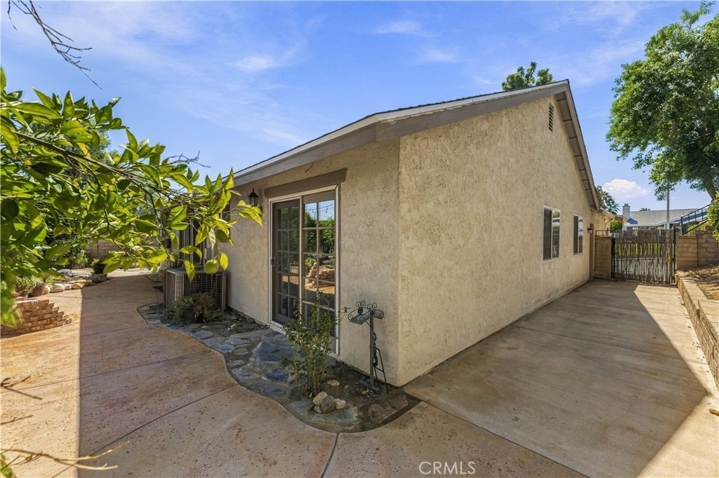 27964 Redwood Glen Road - Photo 40