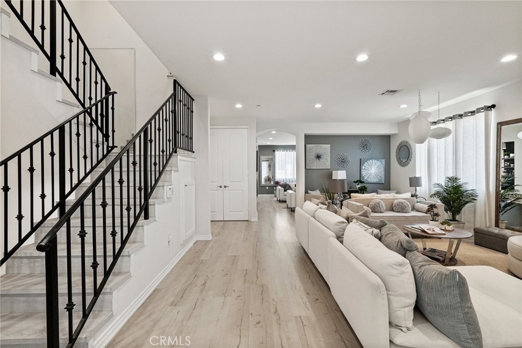 354 Newbury Vista - Photo 6