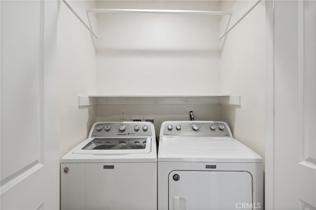 354 Newbury Vista - Photo 29