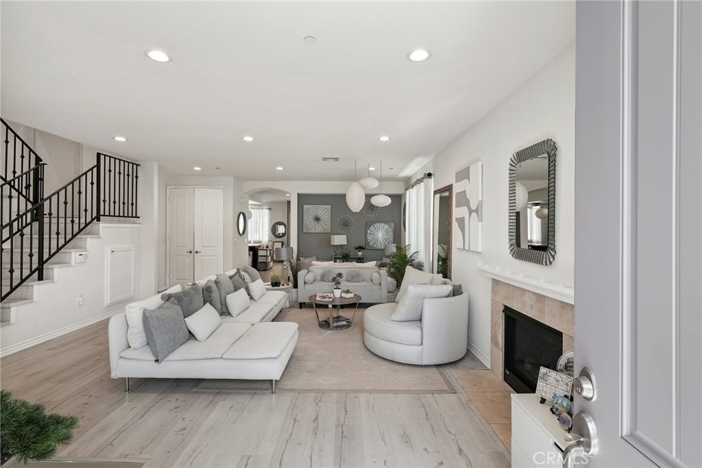 354 Newbury Vista - Photo 2