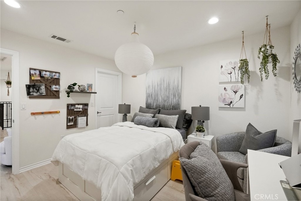 354 Newbury Vista - Photo 18