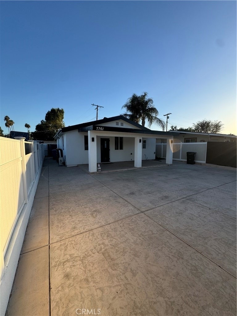 7761 Aura - Photo 1