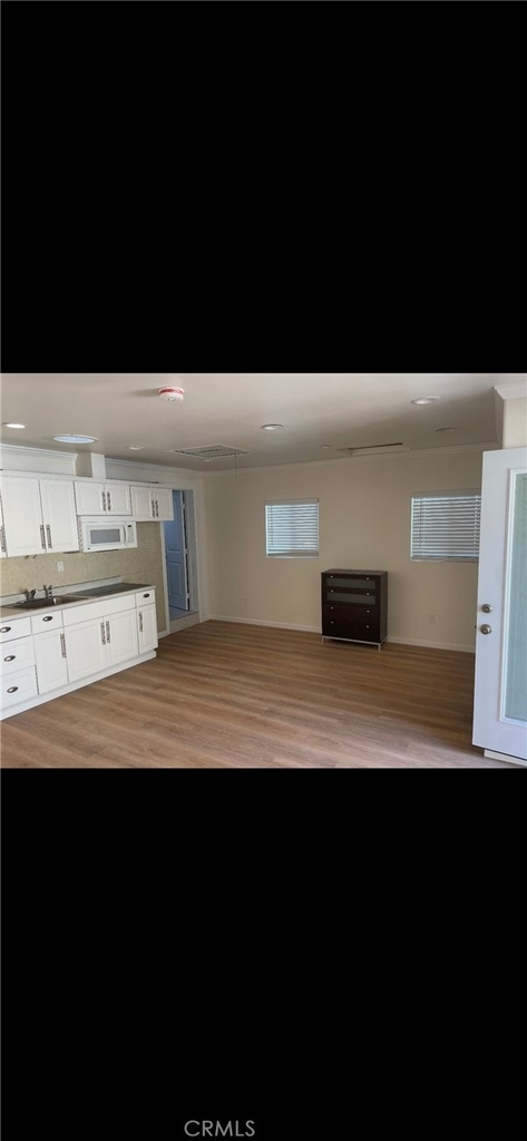 2602 Colby Avenue - Photo 3