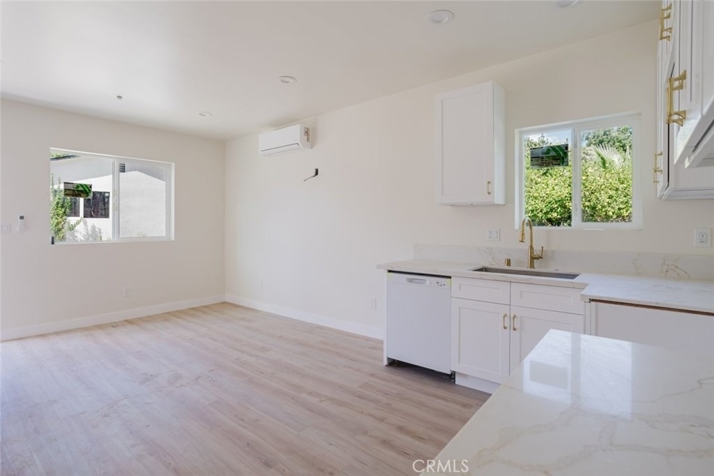 5426 Sale Avenue - Photo 4