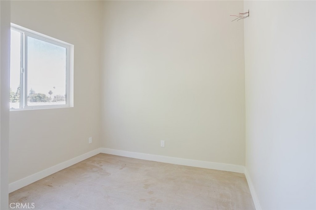 7350 Cozycroft Avenue - Photo 23
