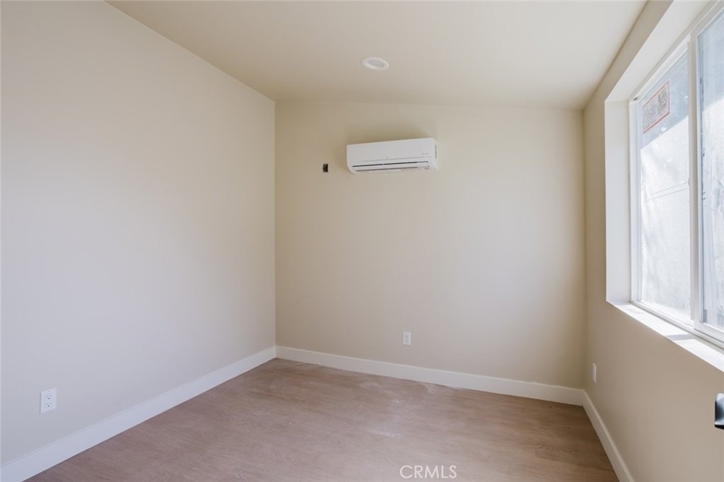 7350 Cozycroft Avenue - Photo 17