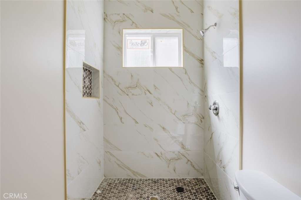 7350 Cozycroft Avenue - Photo 13
