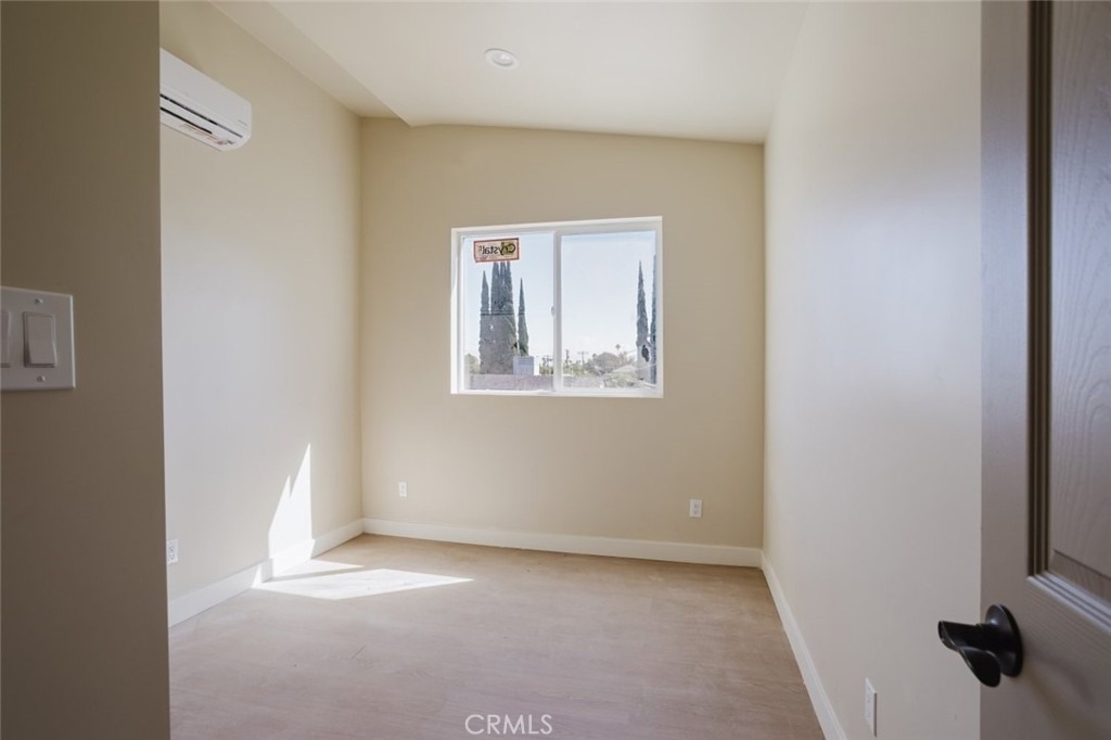 7350 Cozycroft Avenue - Photo 20