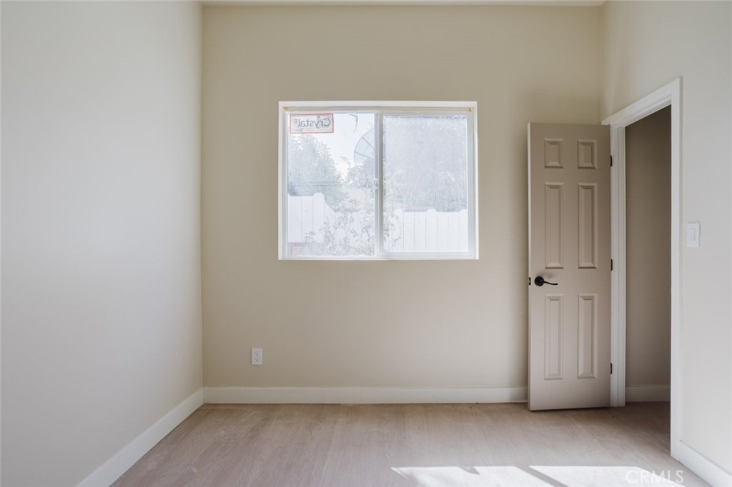 7350 Cozycroft Avenue - Photo 8