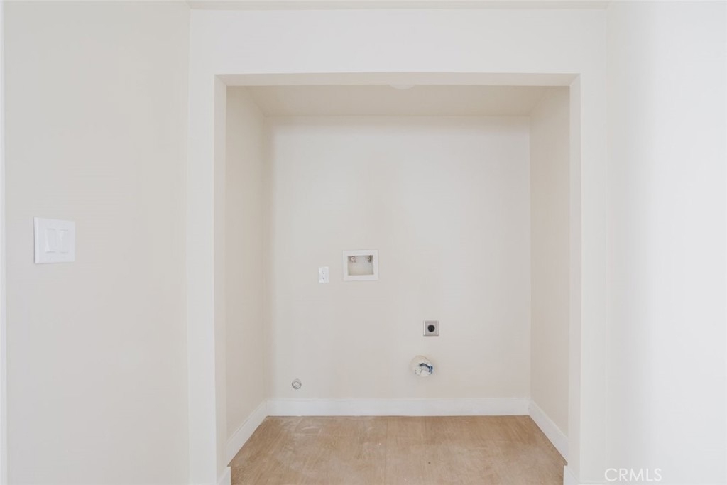 7350 Cozycroft Avenue - Photo 15