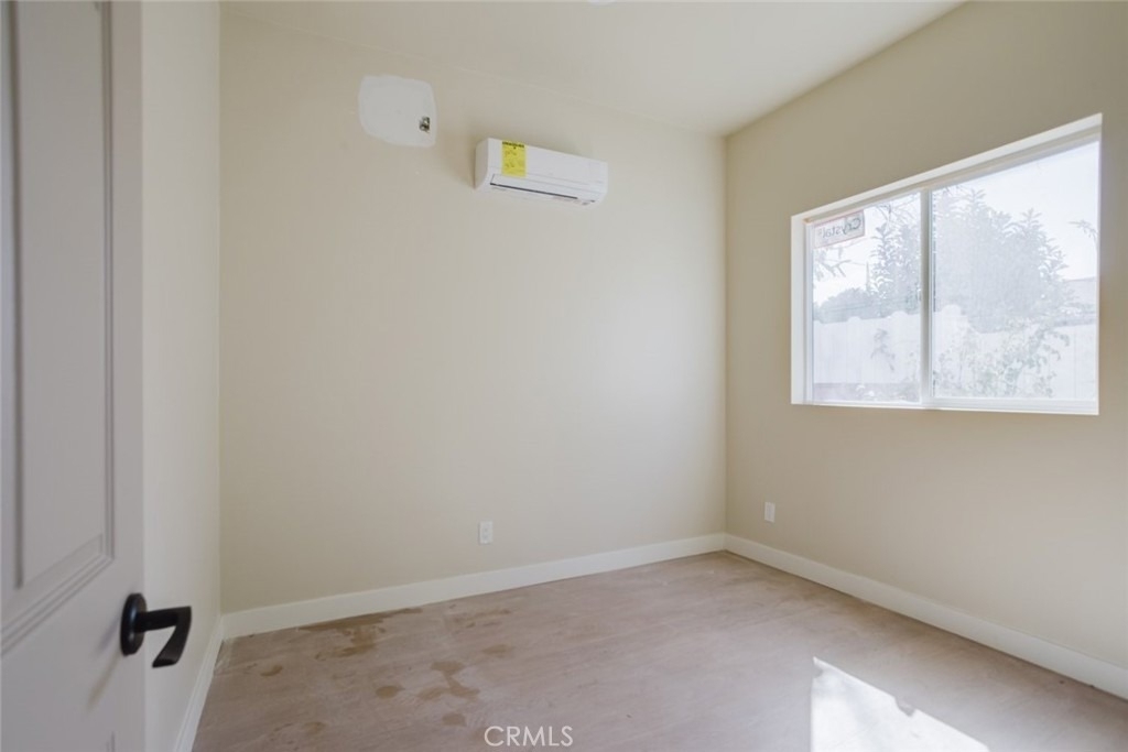 7350 Cozycroft Avenue - Photo 9