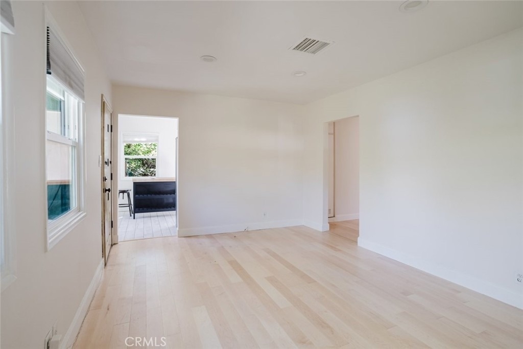 18328 Gresham Street - Photo 5