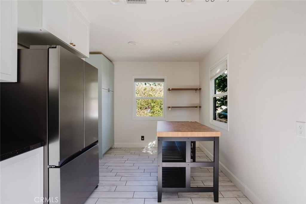 18328 Gresham Street - Photo 18