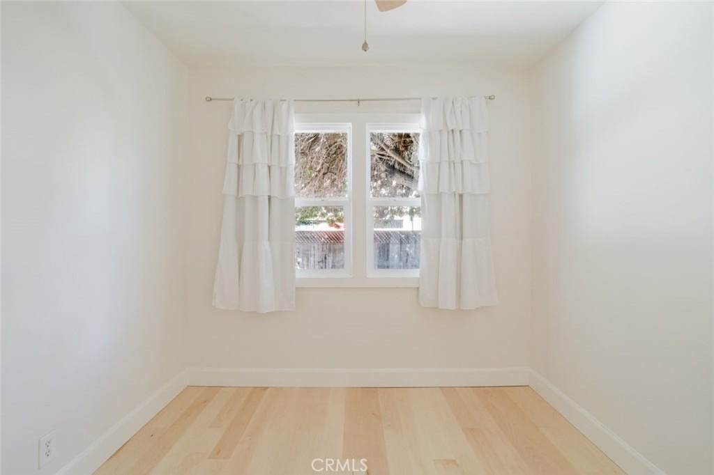 18328 Gresham Street - Photo 19