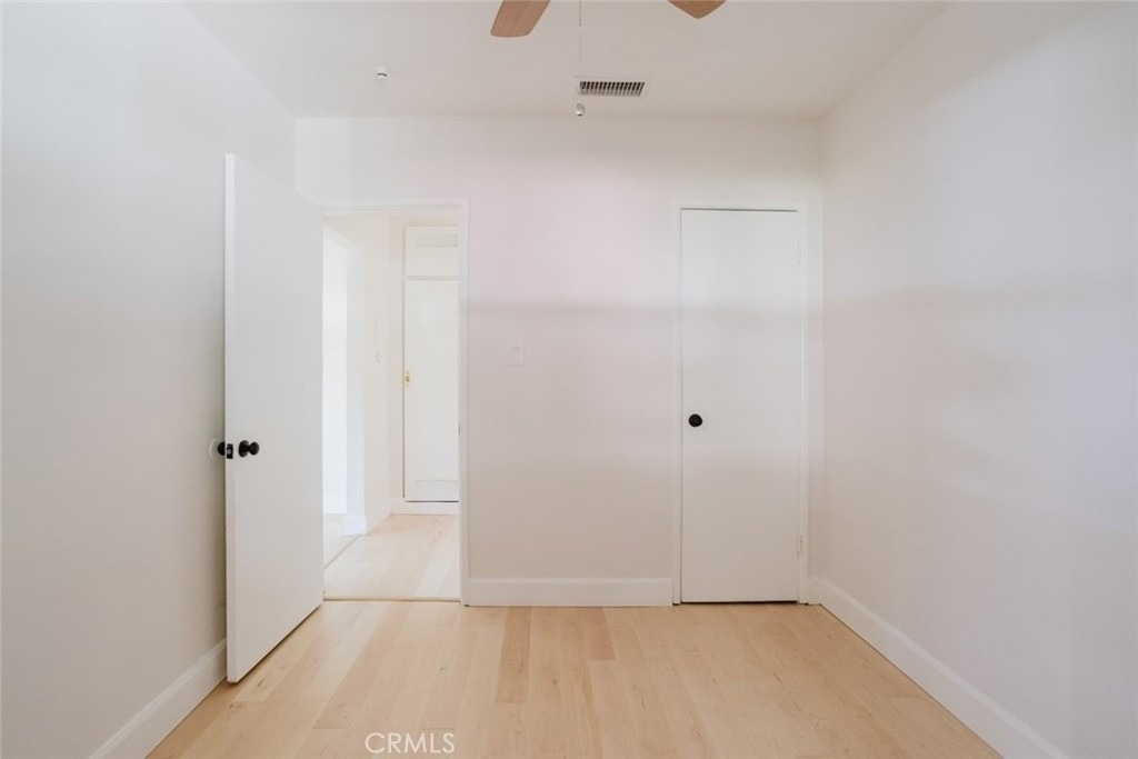 18328 Gresham Street - Photo 20