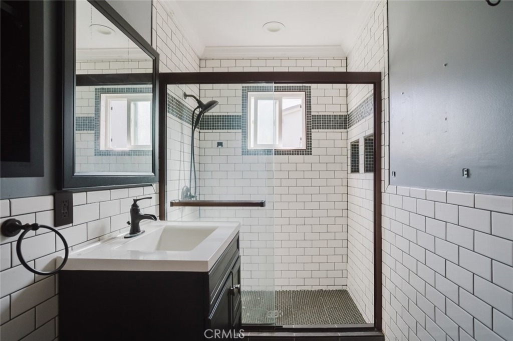 18328 Gresham Street - Photo 26