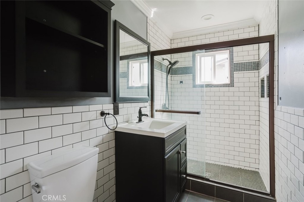 18328 Gresham Street - Photo 25
