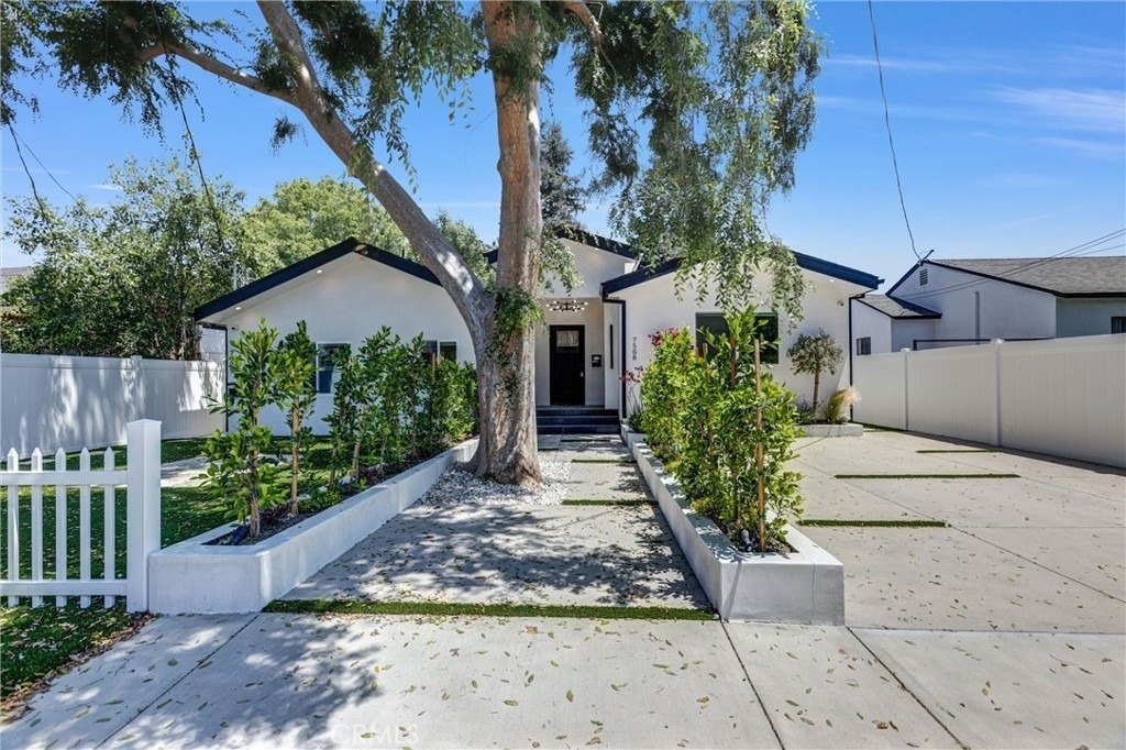7508 Claire Avenue - Photo 5