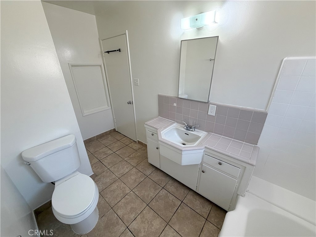 6351 Templeton Street - Photo 9