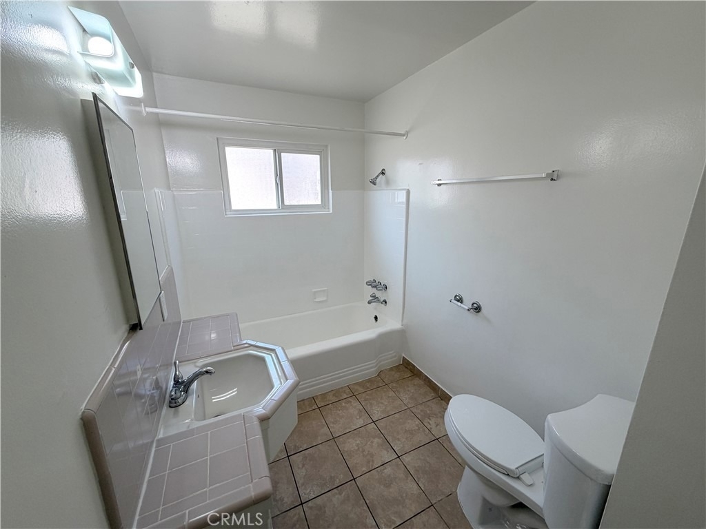 6351 Templeton Street - Photo 8
