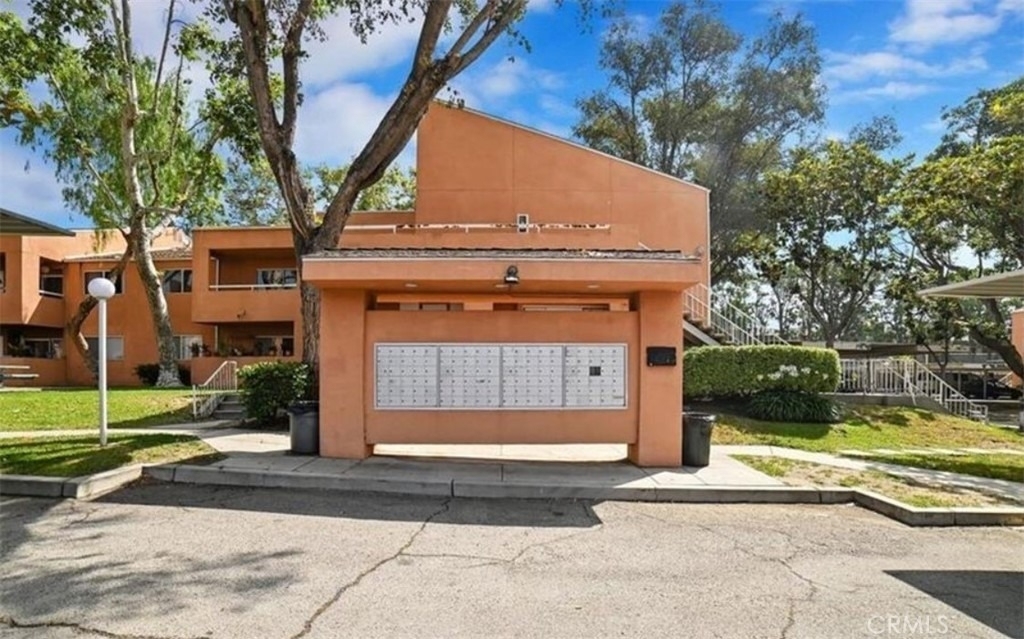 12601 Van Nuys - Photo 9