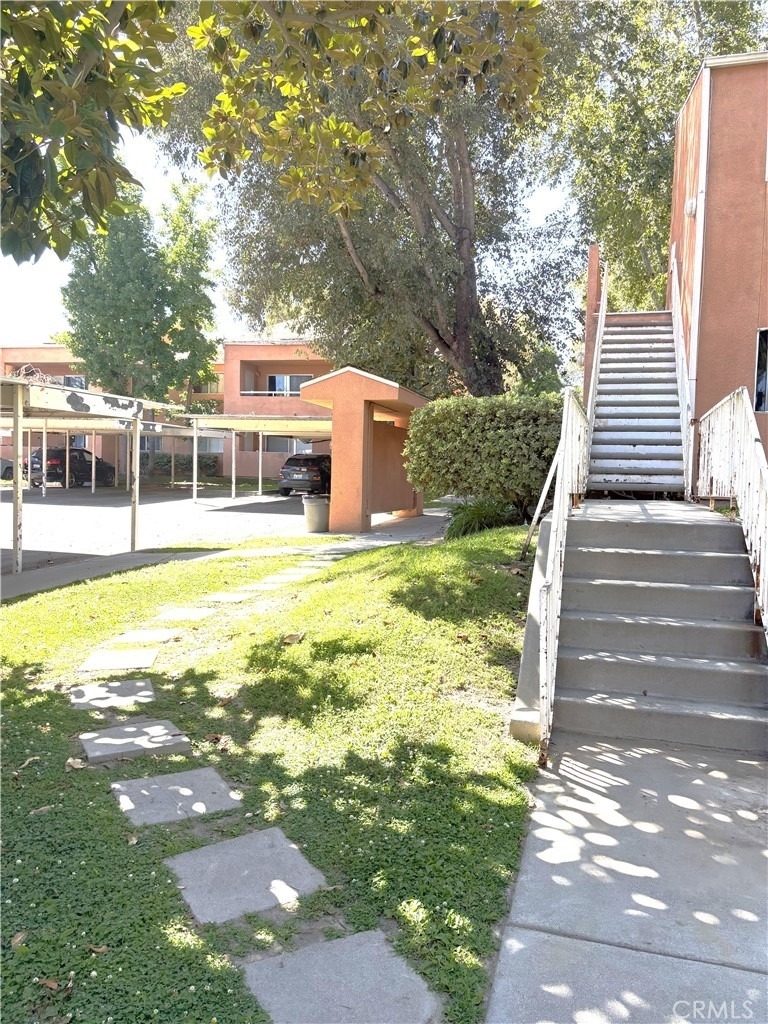 12601 Van Nuys - Photo 8