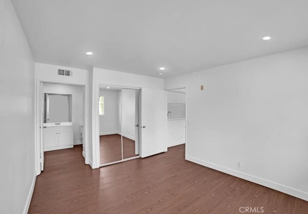 12601 Van Nuys - Photo 3