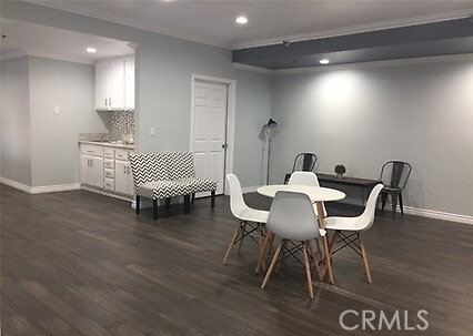 720 W 4th St - Photo 40