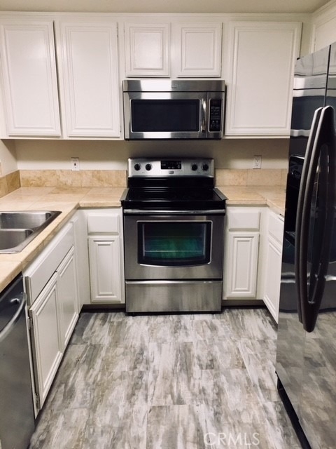 720 W 4th St - Photo 14