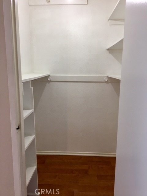 720 W 4th St - Photo 5