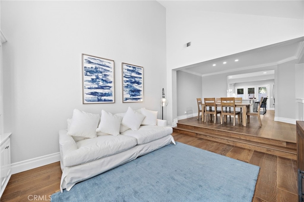 2463 Irvine - Photo 2