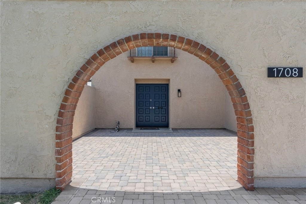 1708 E Cyrene - Photo 2
