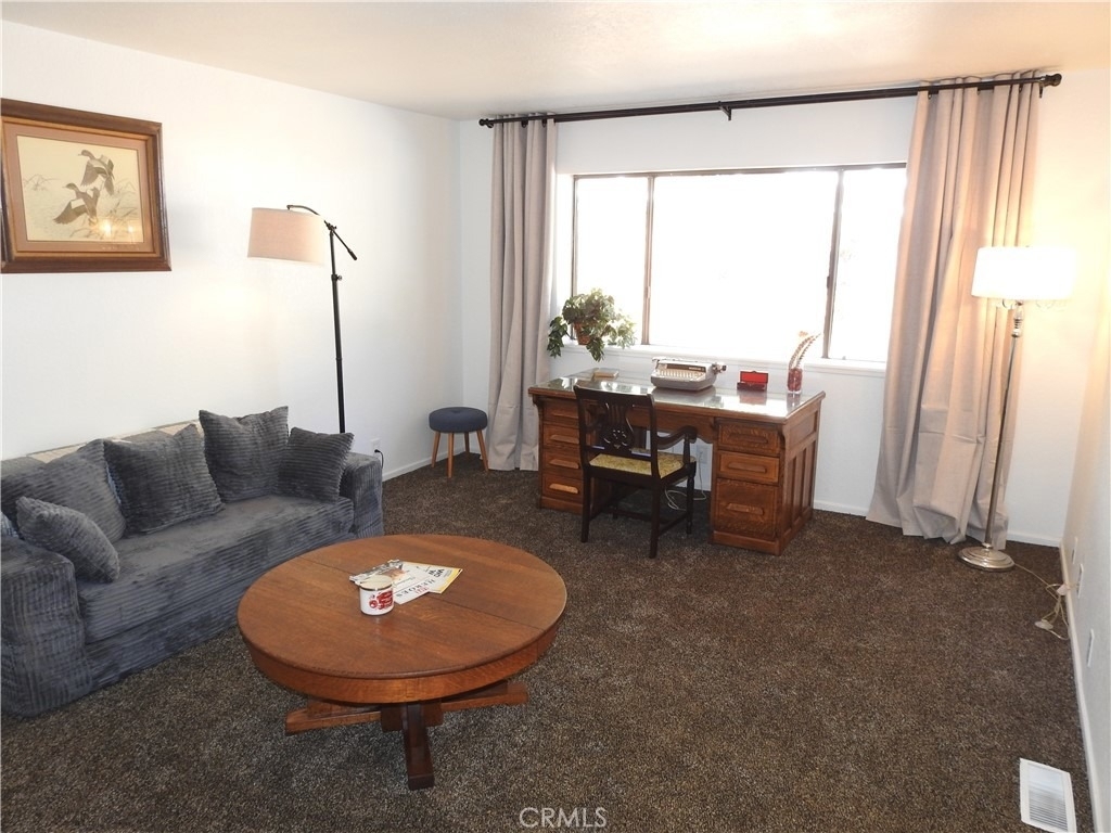 5041 Pine Ridge Avenue - Photo 18