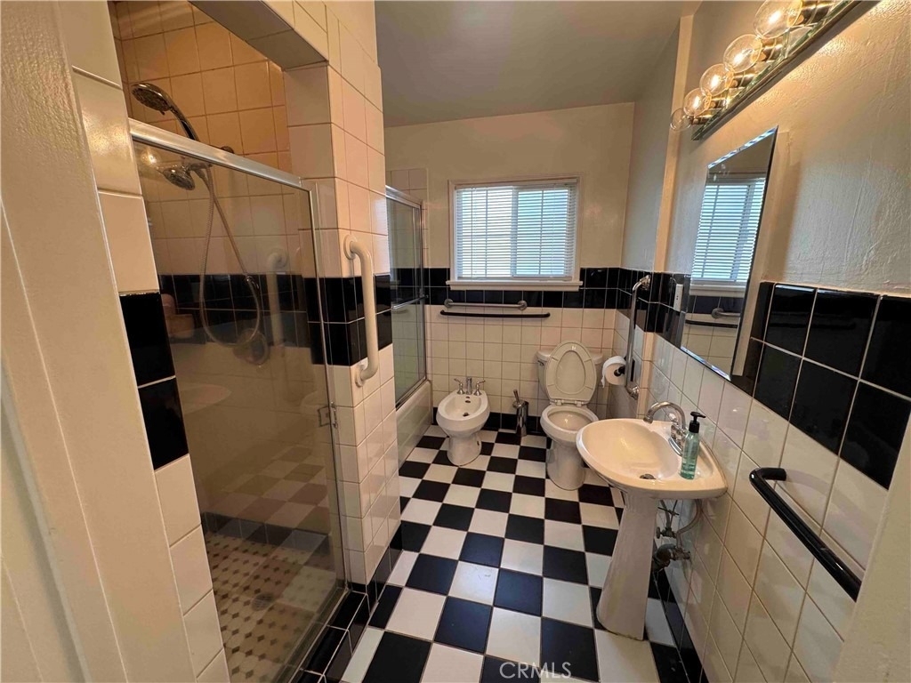 1827 Oakwood Avenue - Photo 18